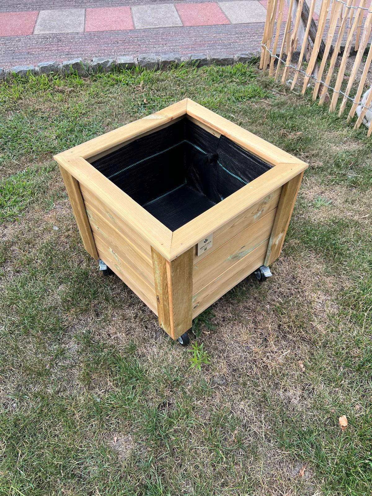Vierkante plantenbak met wieltjes
