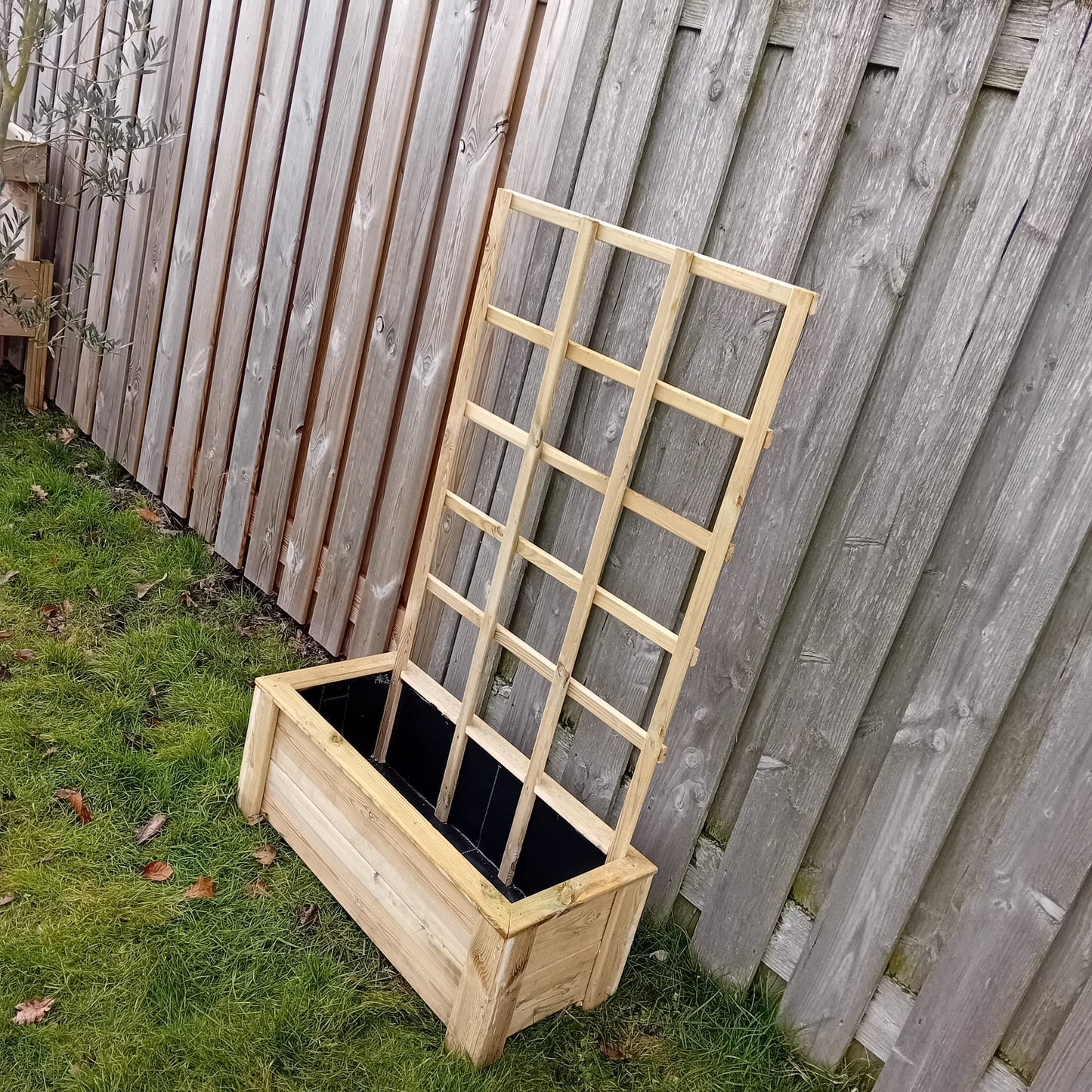 Moestuinbak met rek – 80 × 30 × 30 cm | hoogte incl. rek 140 cm
