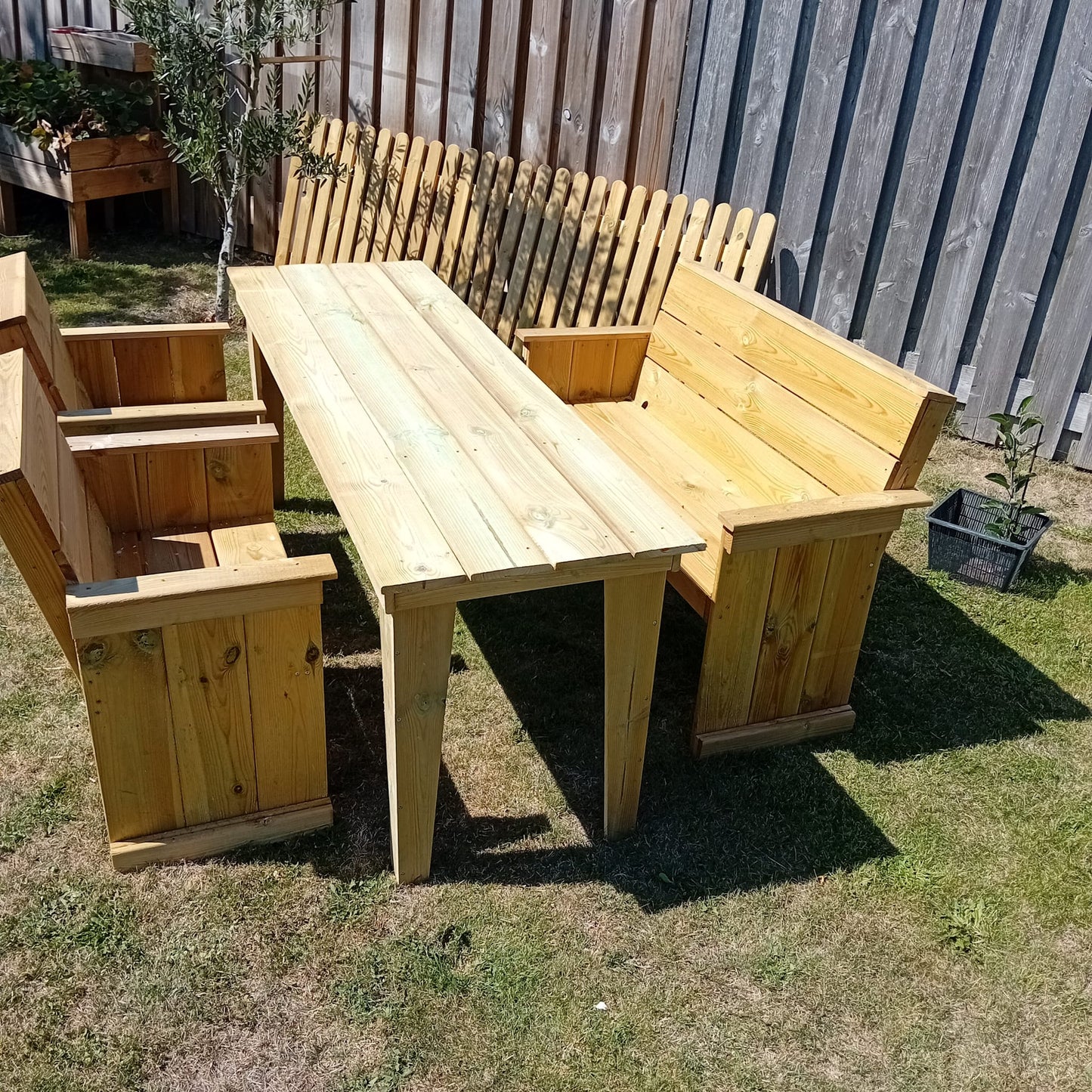 Houttan Tuinset – Genieten in de Tuin (Bank, 2 Stoelen & Tafel)