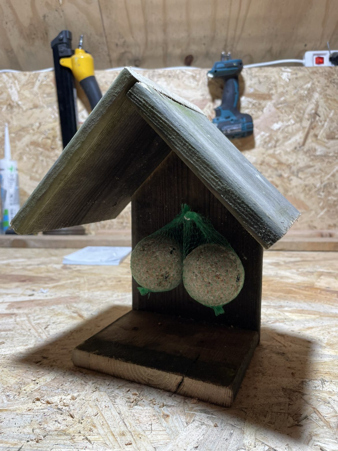 Voederhuisje gerecycled grenen