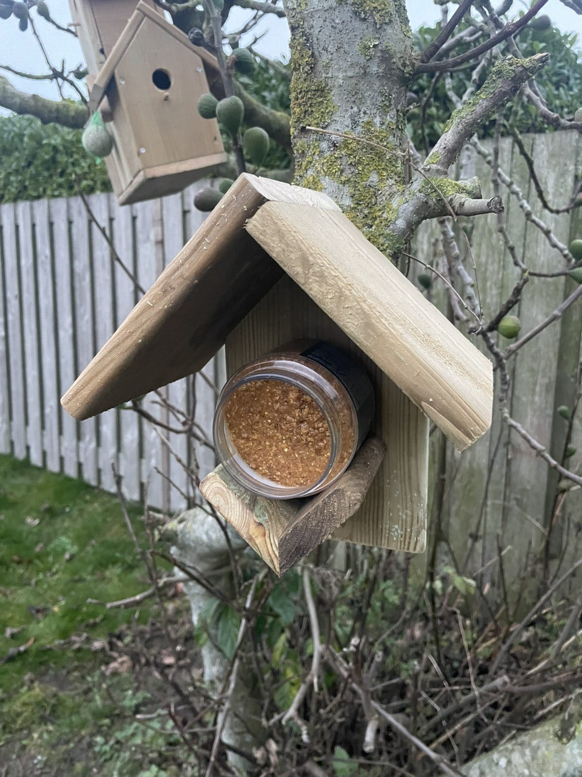 Houttan Houten Voederhuisje Geïmpregneerd Grenen Incl. Pindakaaspot
