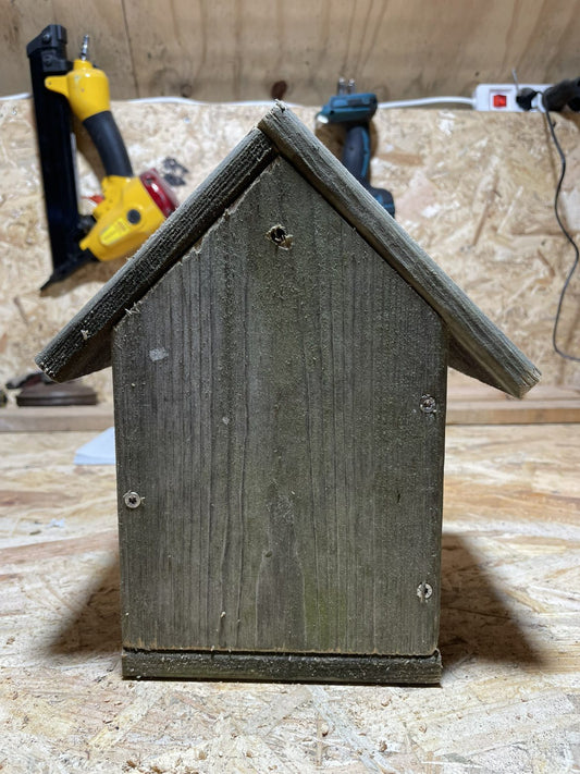 Voederhuisje gerecycled grenen